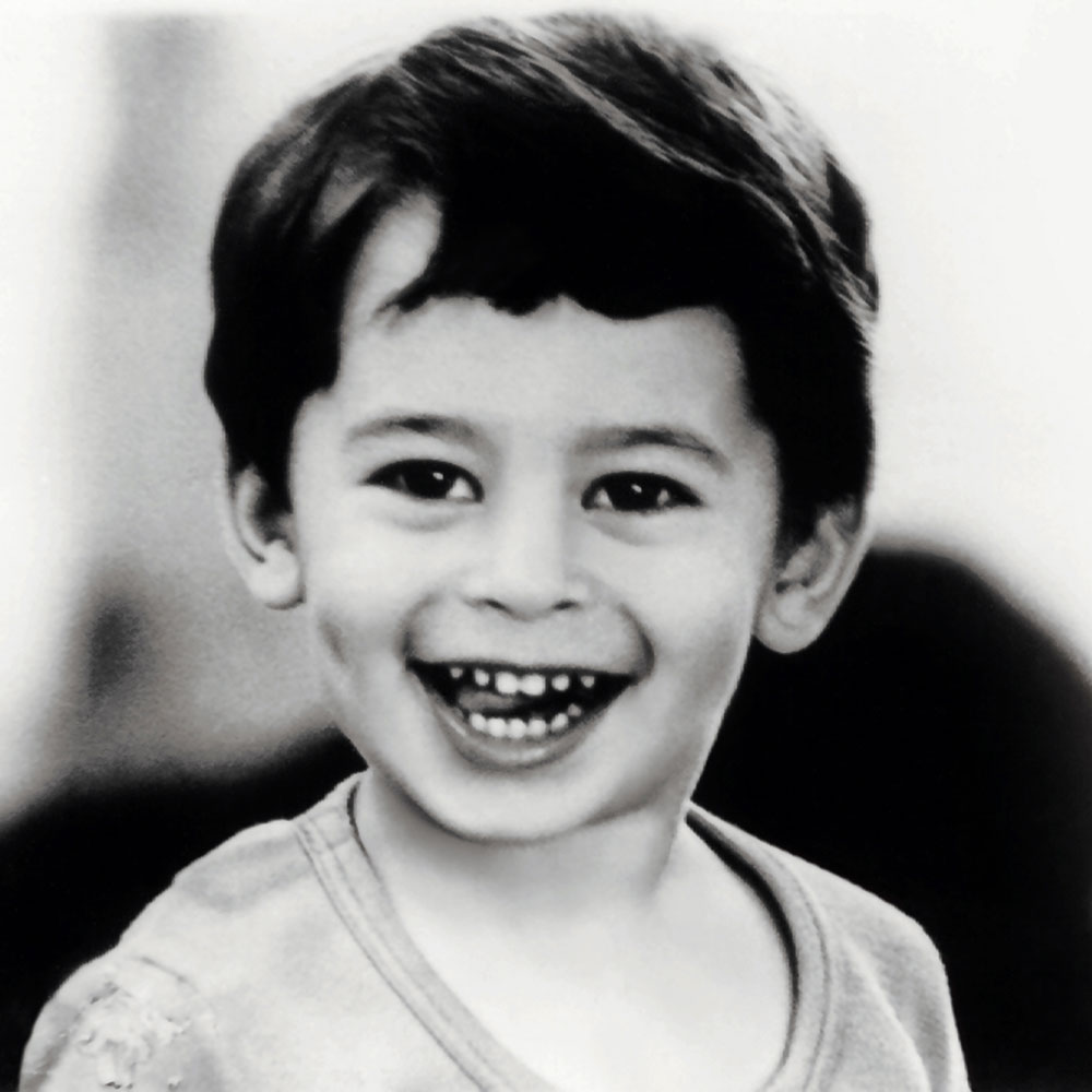 Shayan Italia performing on a Steinway D grand piano for The Sound Of Reflection